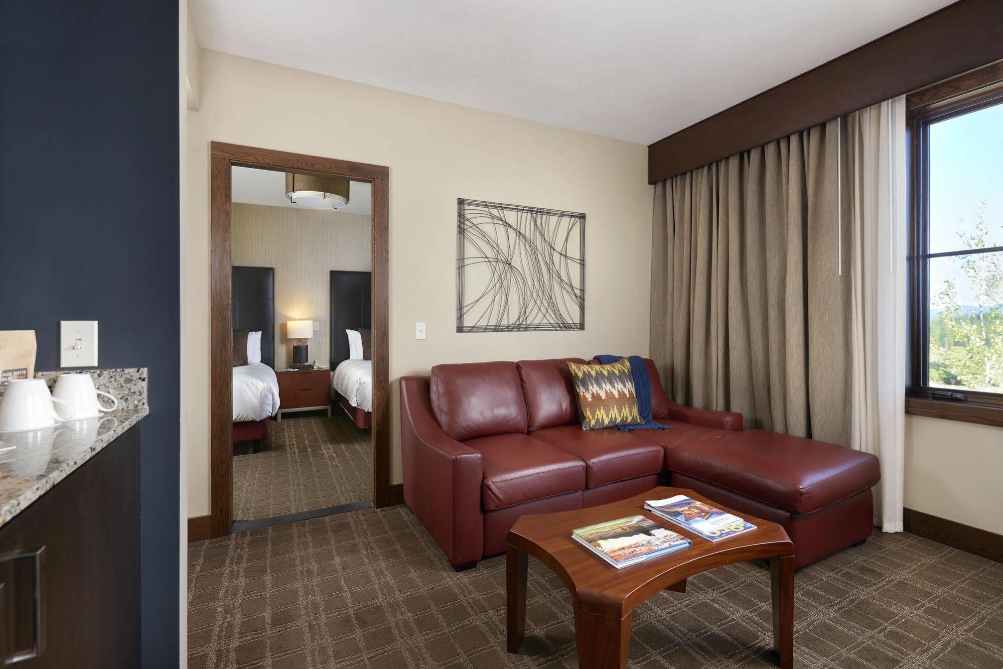 Tetherow Resort 4*